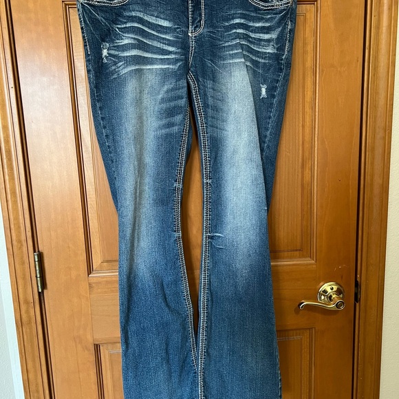 Ariya Junior Jeans, Boot Cut Medium Wash, NWOT, Size 15/16 - Picture 1 of 2
